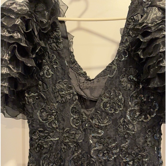 Custom made dress - Picture 2 of 4